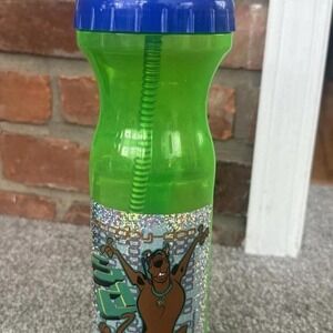 Vintage Scooby Doo water bottle with straw